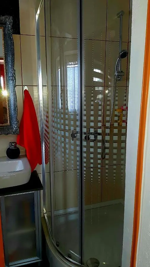 Studio Apartman T And T