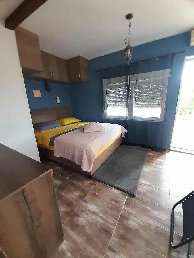 Studio Apartman T And T