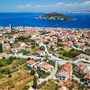 Apartman Apartman Kali, Kali